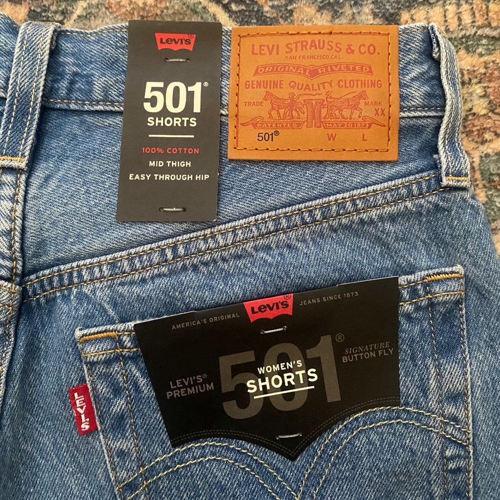 NWT Levi’s 501 shorts - Picture 2 of 4